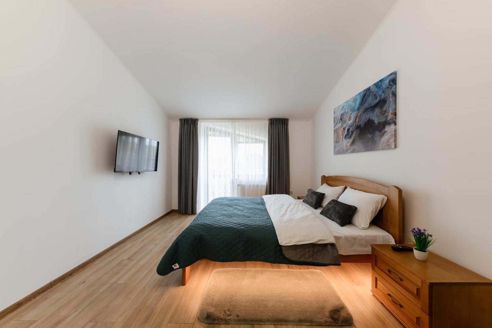 Luxury Apartments Uzhorod エクステリア 写真