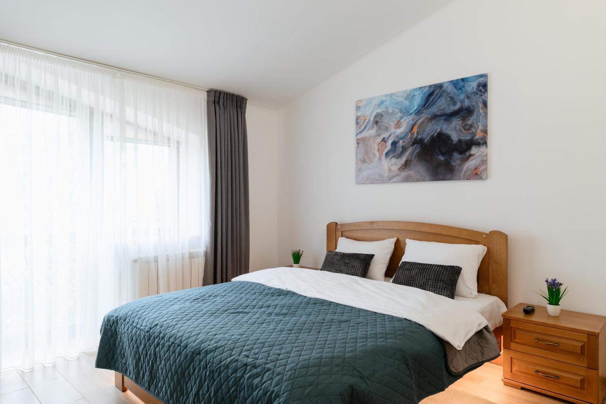 Luxury Apartments Uzhorod エクステリア 写真
