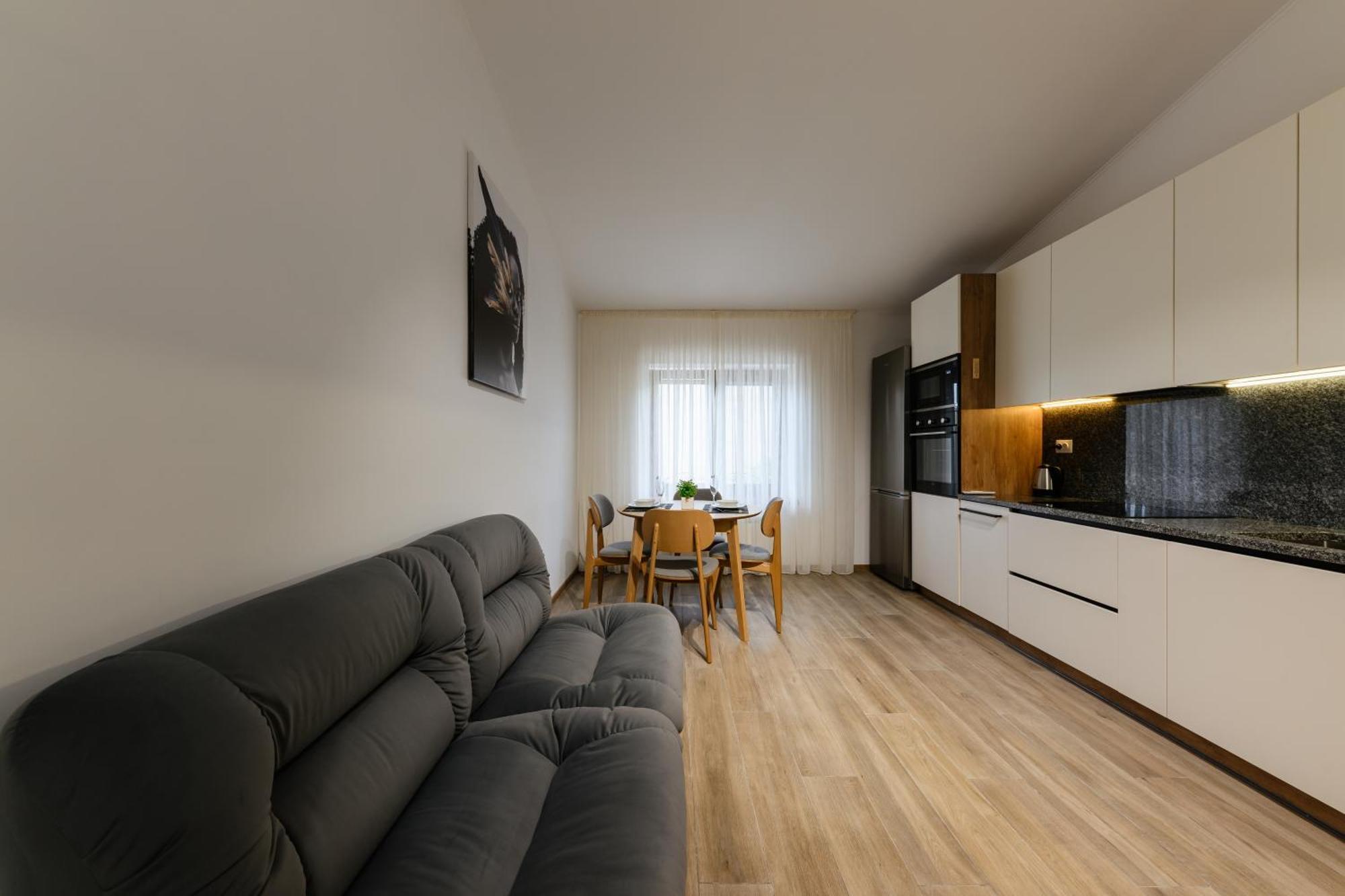 Luxury Apartments Uzhorod エクステリア 写真