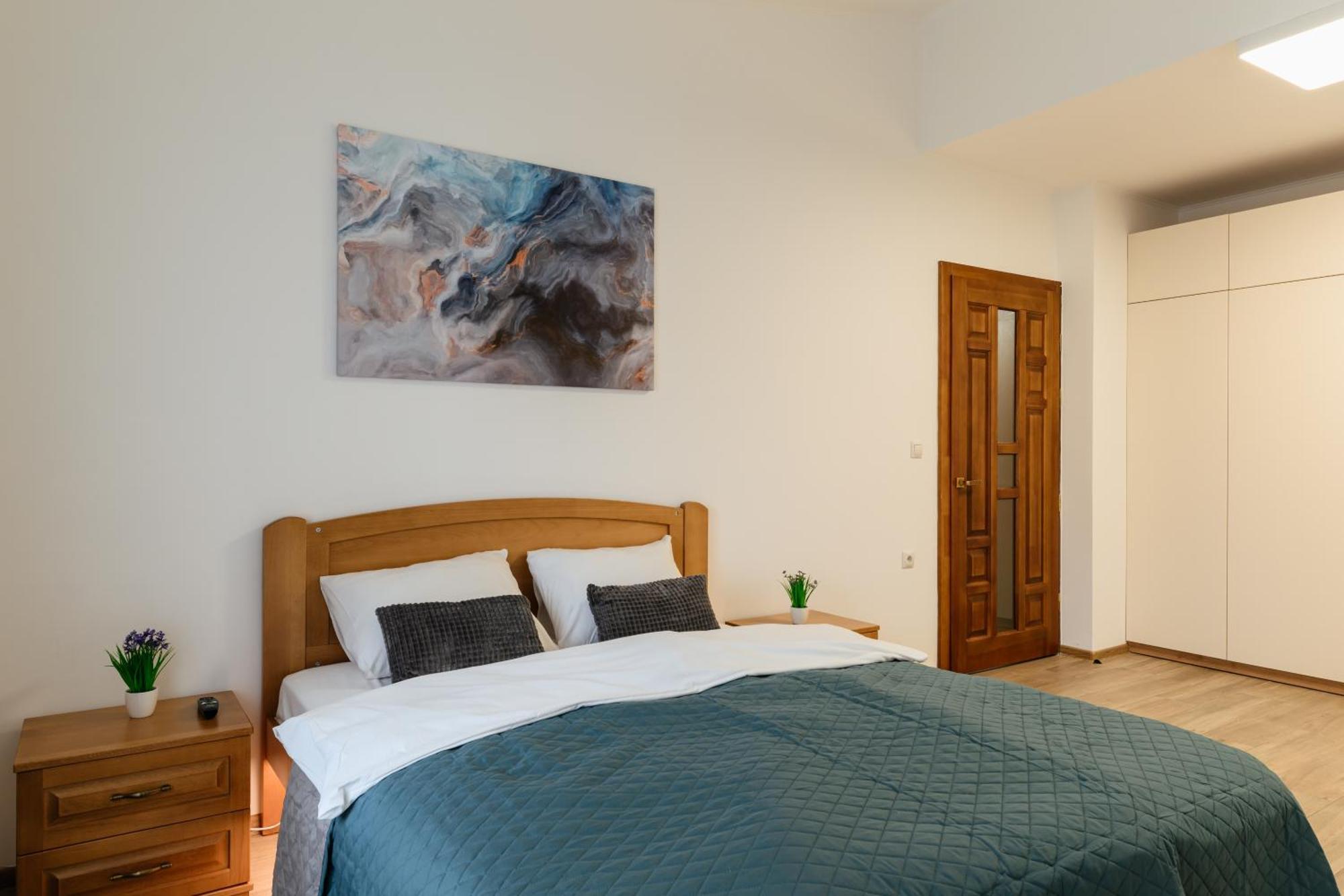 Luxury Apartments Uzhorod エクステリア 写真