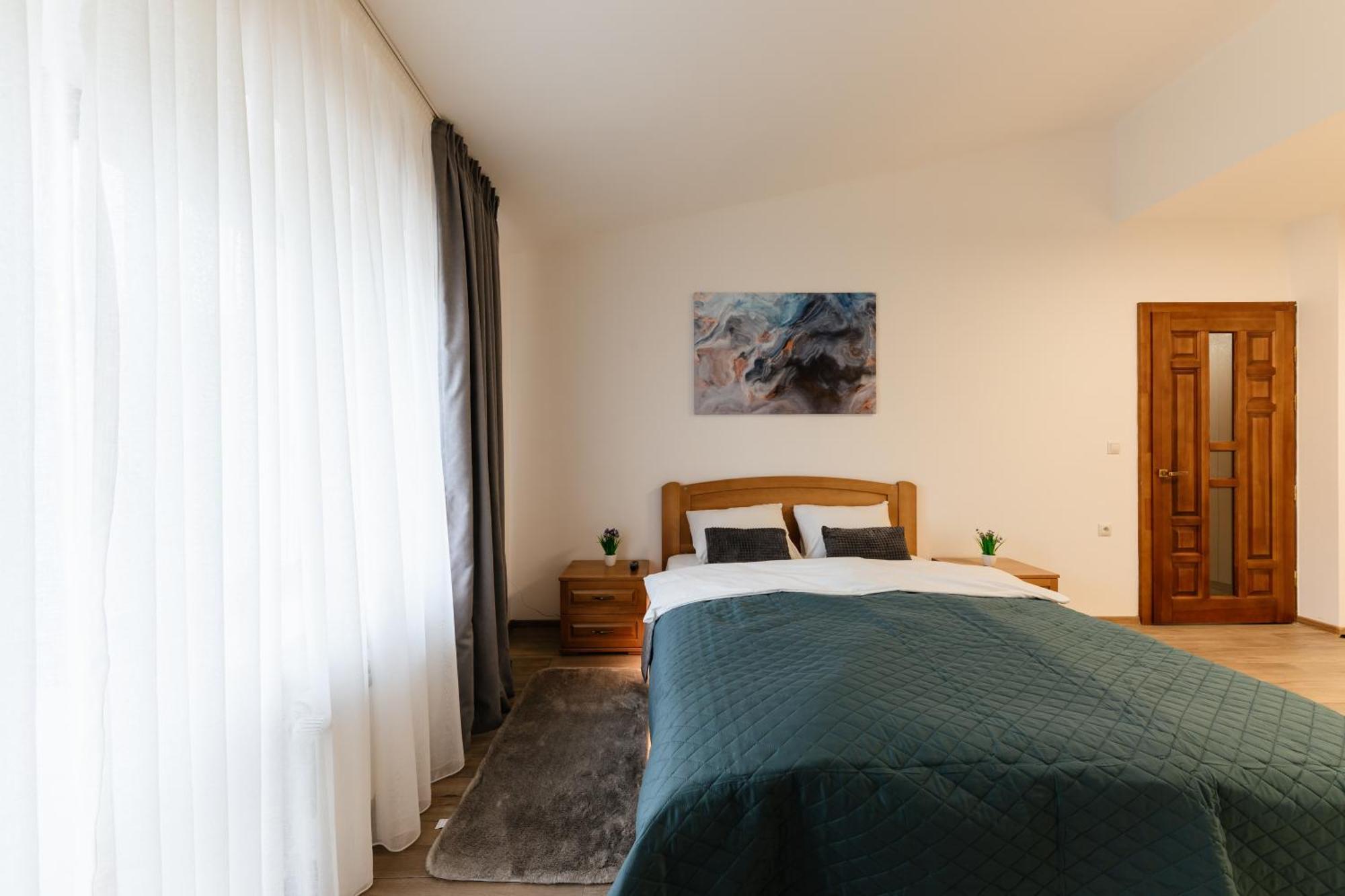 Luxury Apartments Uzhorod エクステリア 写真