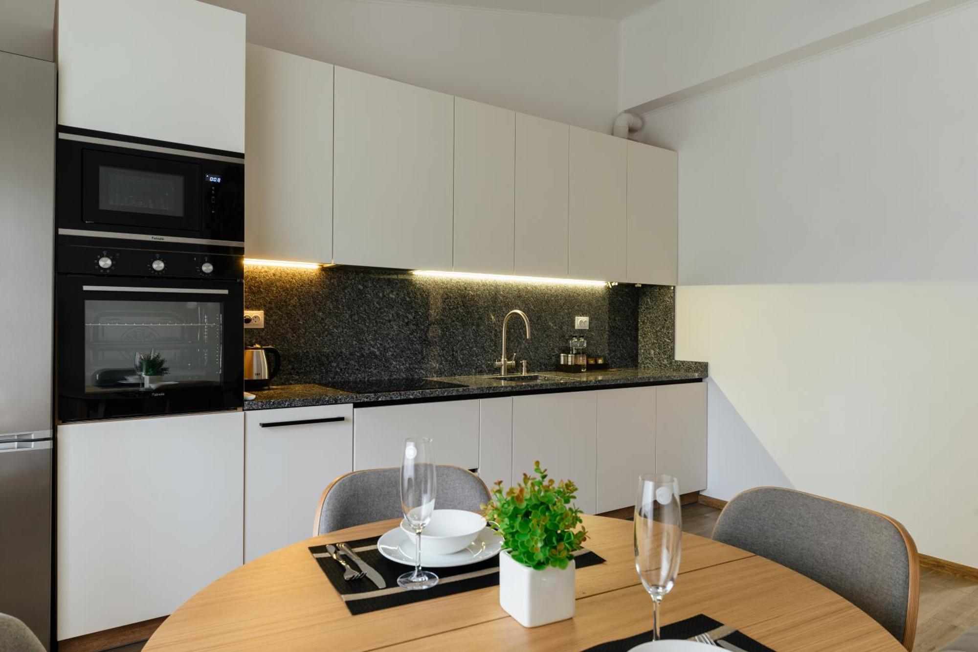 Luxury Apartments Uzhorod エクステリア 写真